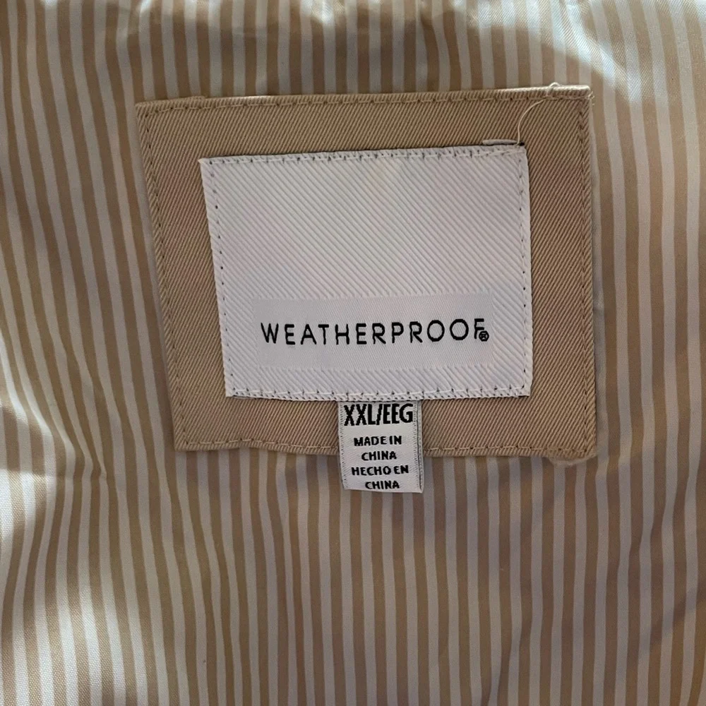 Weatherproof Women's Light Beige Trench Coat with Belt - Picture 5 of 7